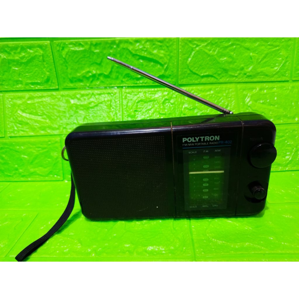 Radio POLYTRON FM/MW Portable Radio PR-402