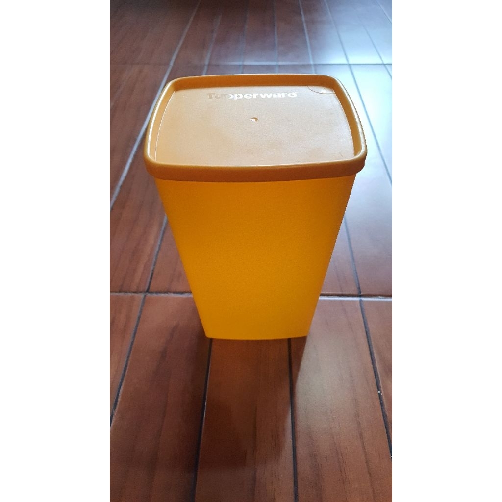 Tall square round Tupperware