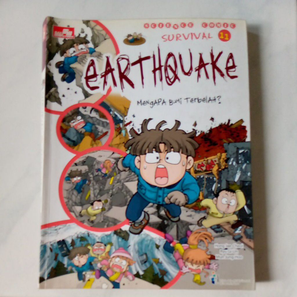 Preloved Buku Science Comic SURVIVAL Earthquake
