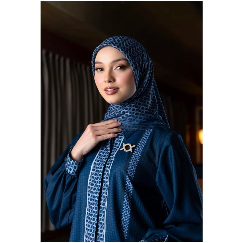 Klamby - Small Monogram/Tapis Bilberry/Minera Scarf Big Monogram Wearing Klamby Pandai Sikek Series 