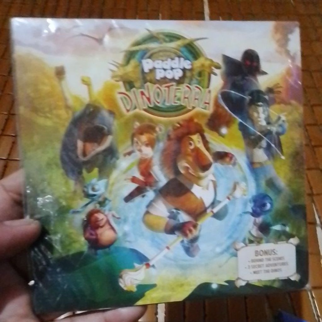 DVD PADDLE POP DINOTERRA