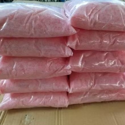 pupuk urea pink isi 2kg,tinggi nitrogen,untuk semua jenis tanaman,mudah di campur