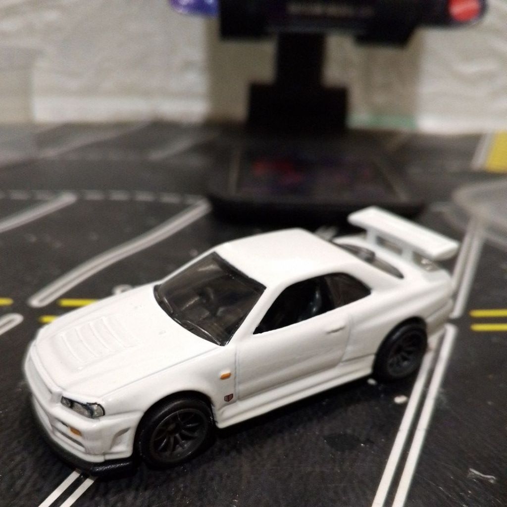 Hot Wheels Premium Nissan Skyline GTR R34