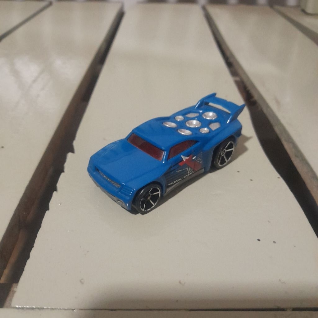 Hotwheels Bassline 2007 Track Stars