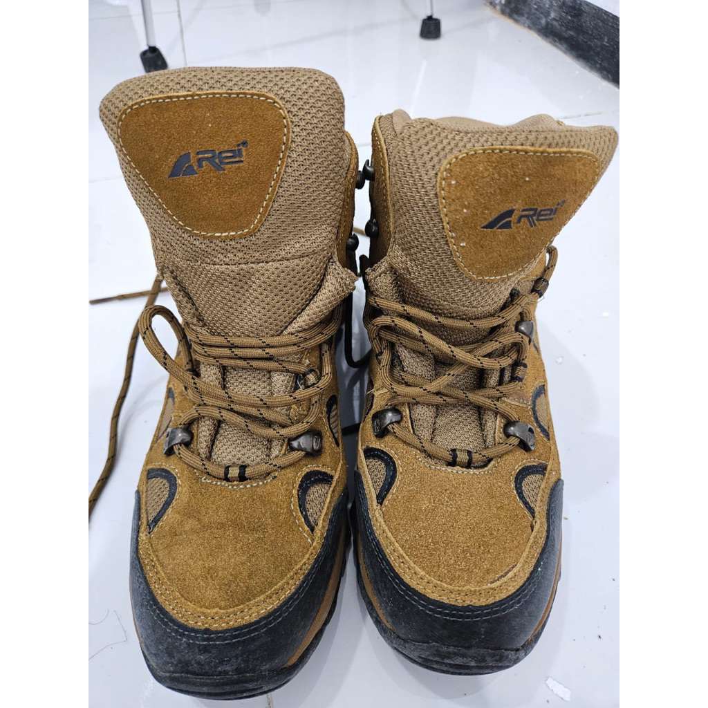 Second Murah Sepatu Gunung Arkansas Rei