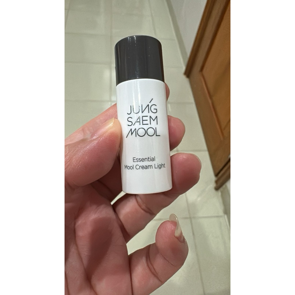 jung saem mool essential mool cream light