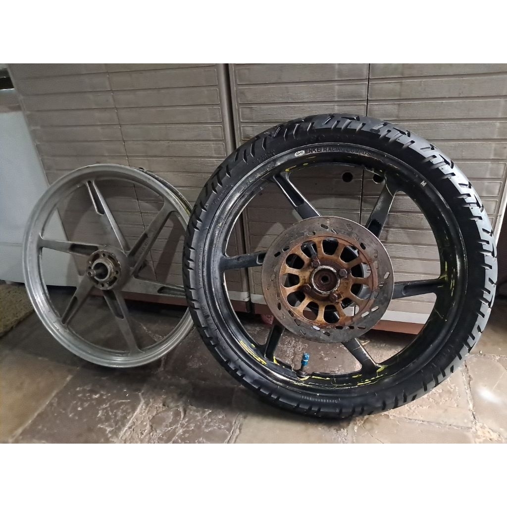 Velg satria ru 120 lumba satria r hiu satria r suzuki pelek racing palang original ori copotan stand