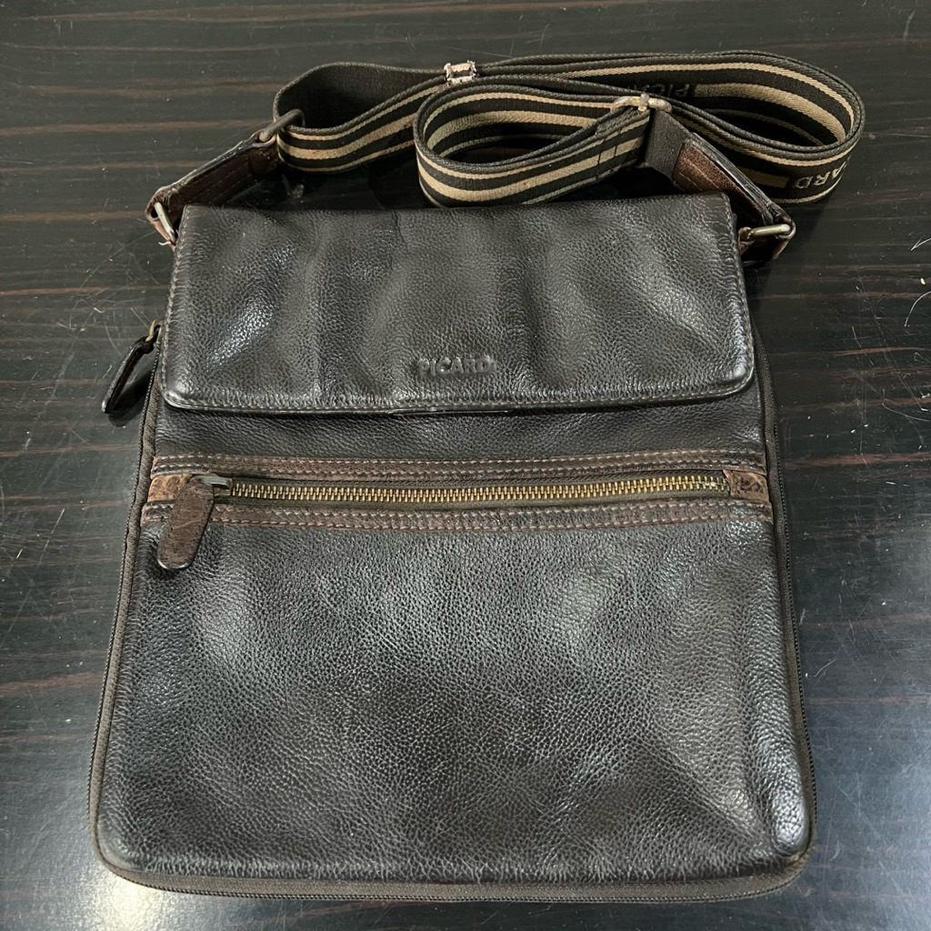 Tas Selempang SlingBag Picard