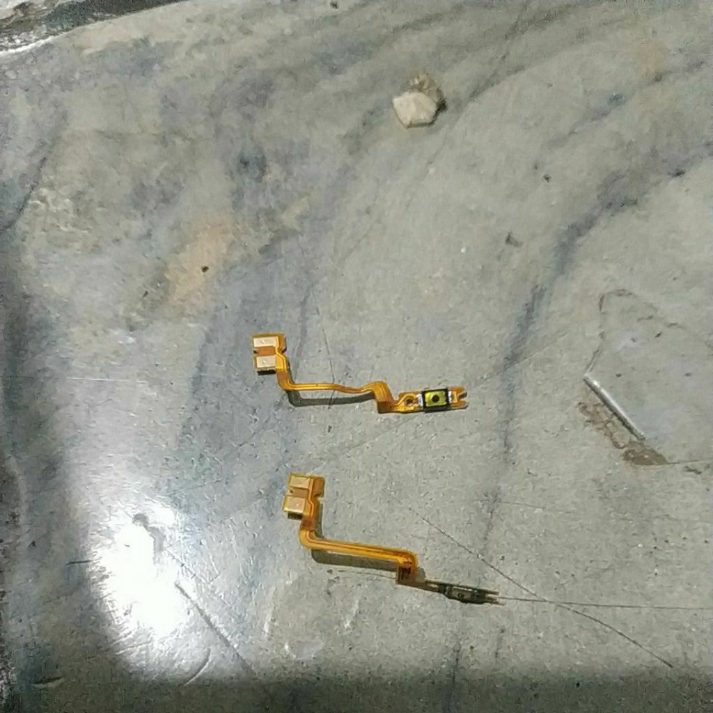 FLEKSIBEL ON OFF BEKAS OPPO F9