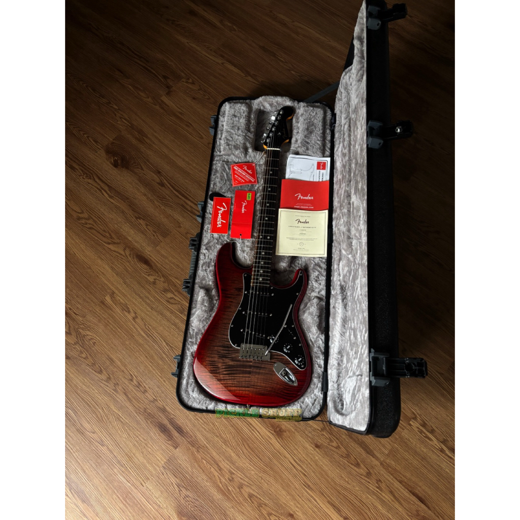 FENDER AMERICAN ULTRA LIMITED EDITION STRATOCASTER EBONY FINGERBOARD UMBRA BURST | GITAR FENDER STRA