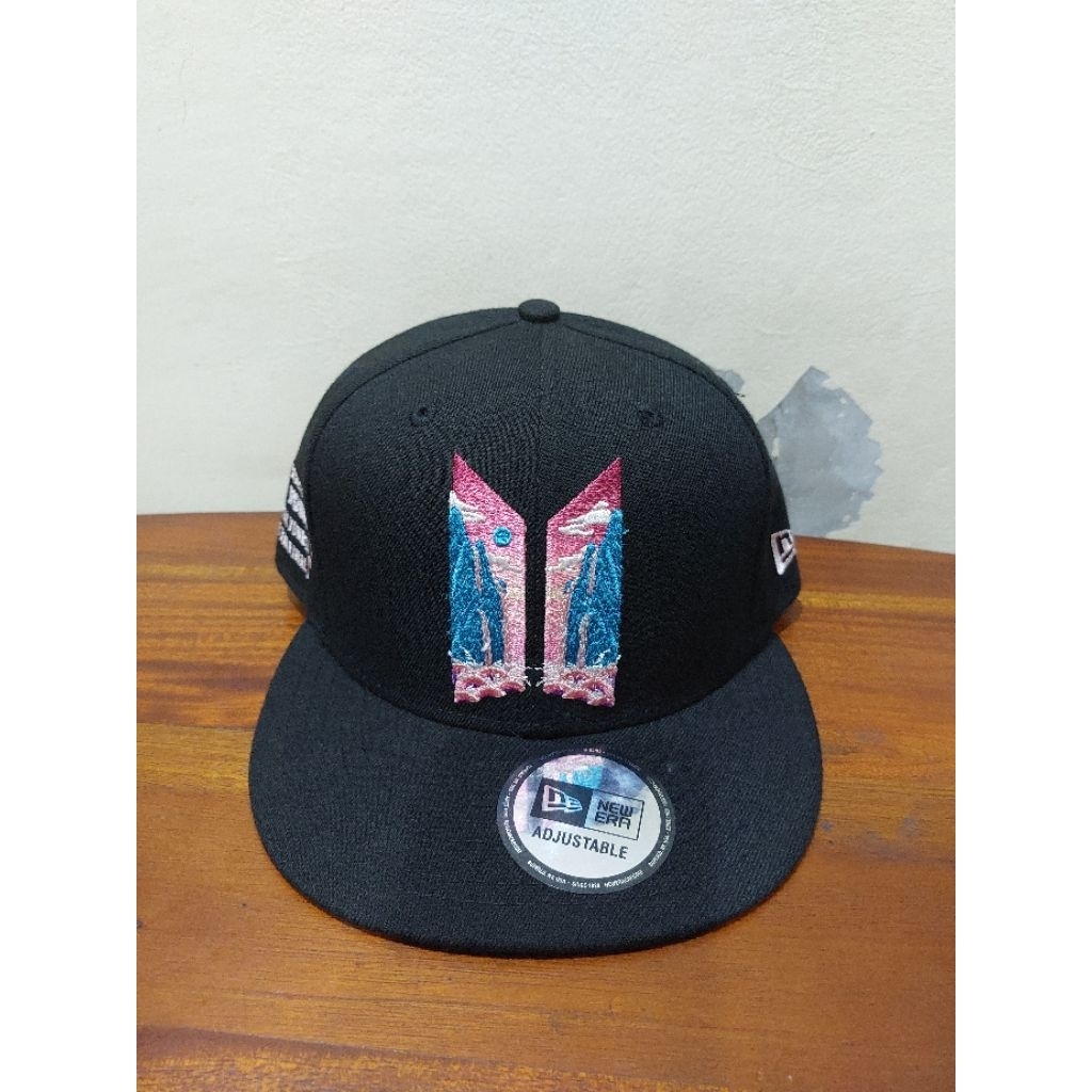 Topi Original Snapback Newera Colab BTS World Tour Size OSFM