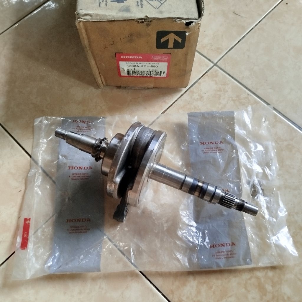Crankshaft Assy Kruk as Bandul Karisma Supra X 125 Old Original AHM 1300A-KPH-880