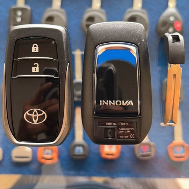 Casing Kunci Smartkey Toyota Innova Venturer . Casing Remot Smartkey Toyota Innova Venturer . Casing