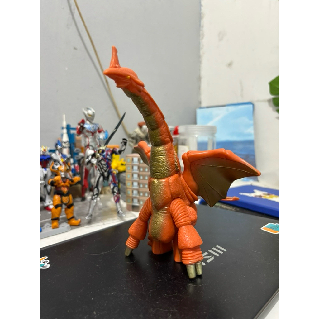 kilazee ultraman kaiju monster bandai 1990