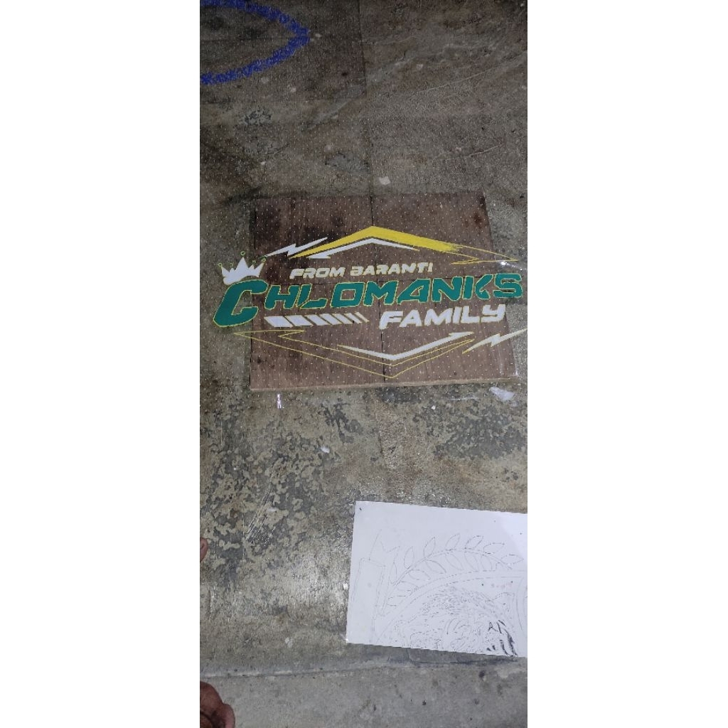 sampul layangan Bugis motif