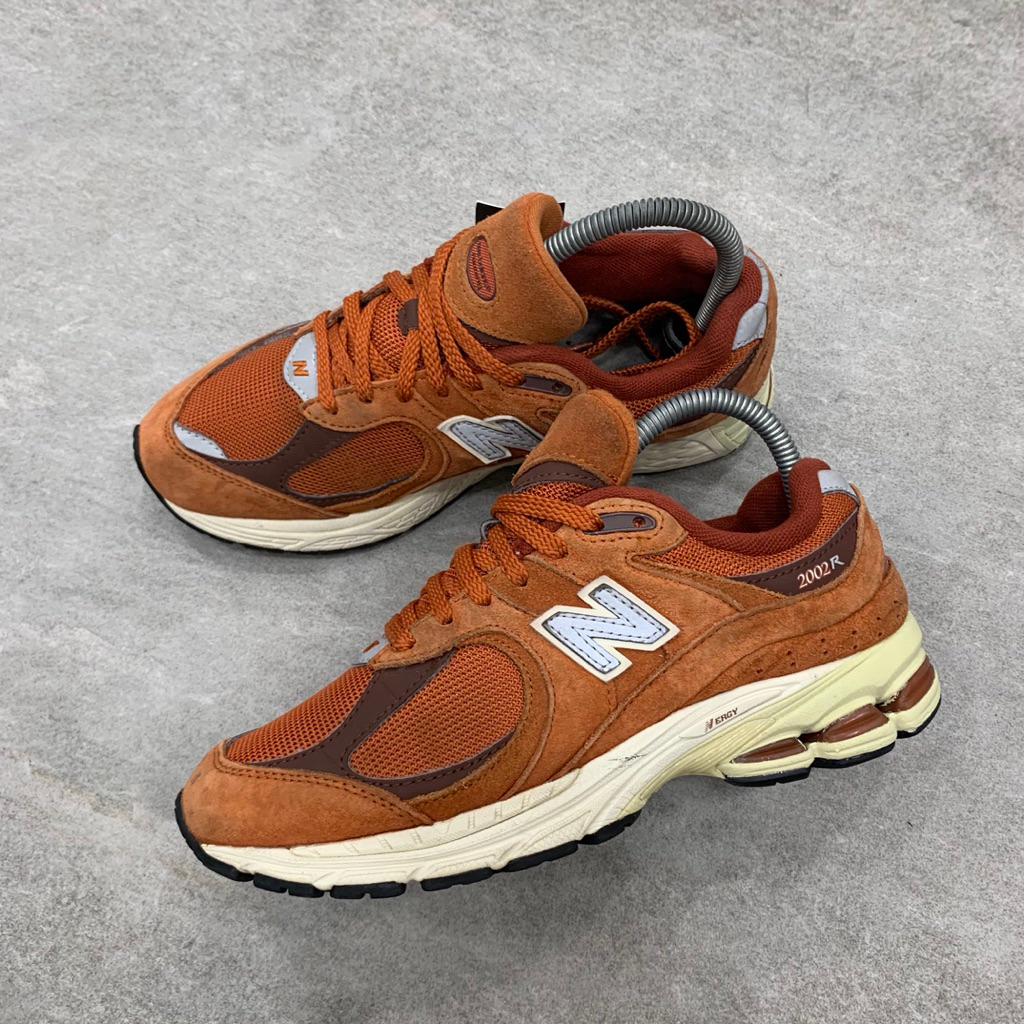 New Balance 2002r Brown