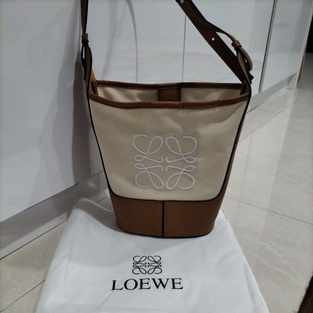 Tas Loewe kualitas premium