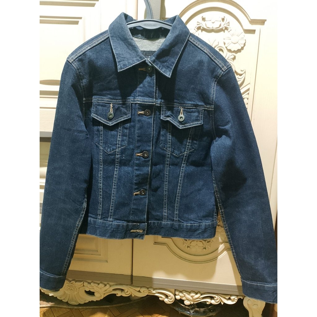 Uniqlo jacket denim wanita