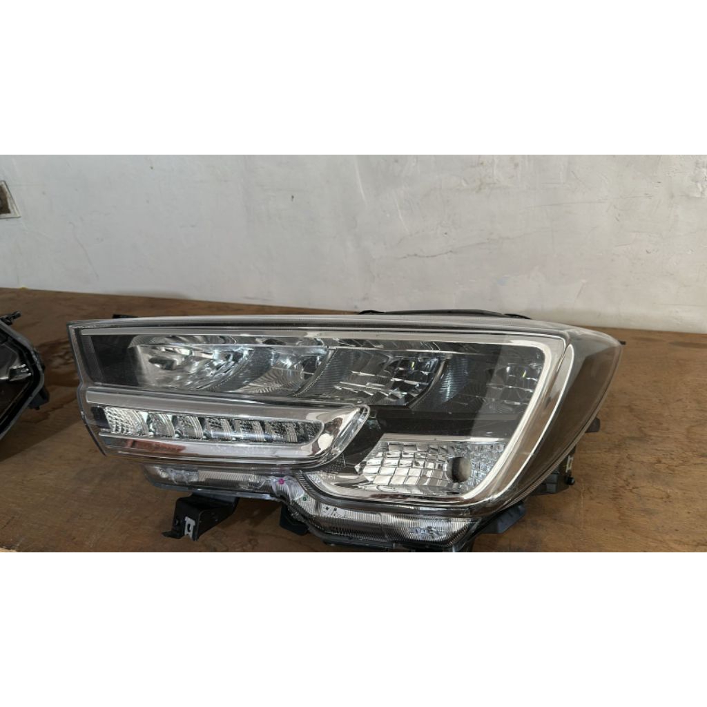 Headlamp Suzuki XL 7