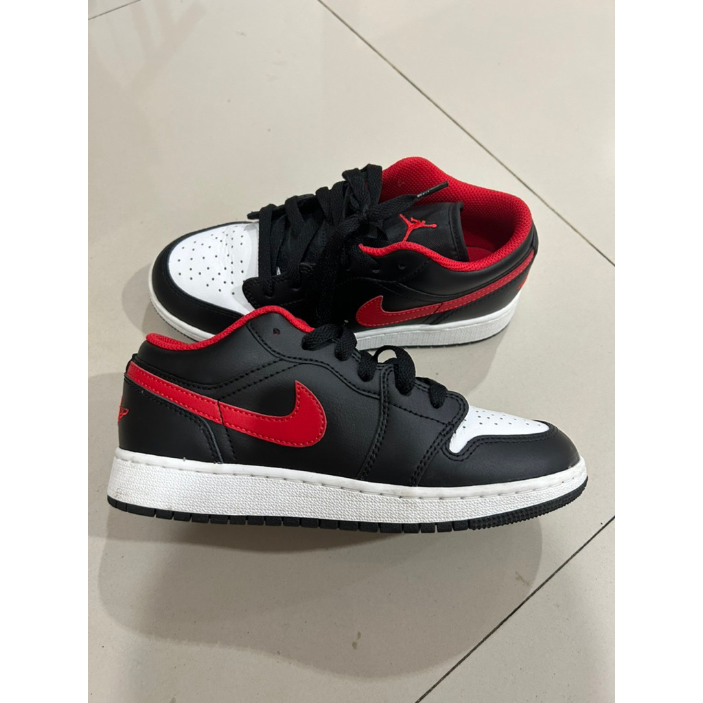 Sepatu nike air jordan black toe ukuran 36