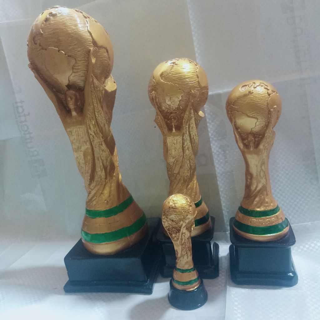 Piala Dunia Replika