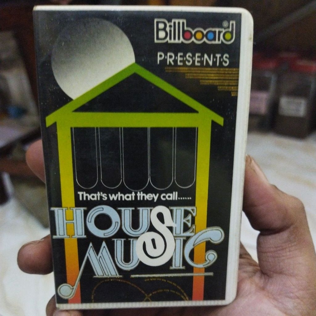 kaset pita house music