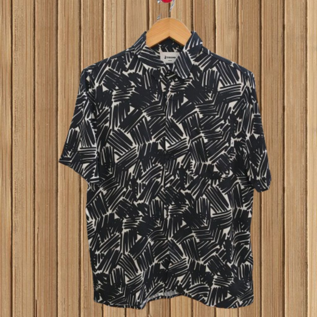 3Second Kemeja Pendek Full Print Pria Regular Fit 011225 Original