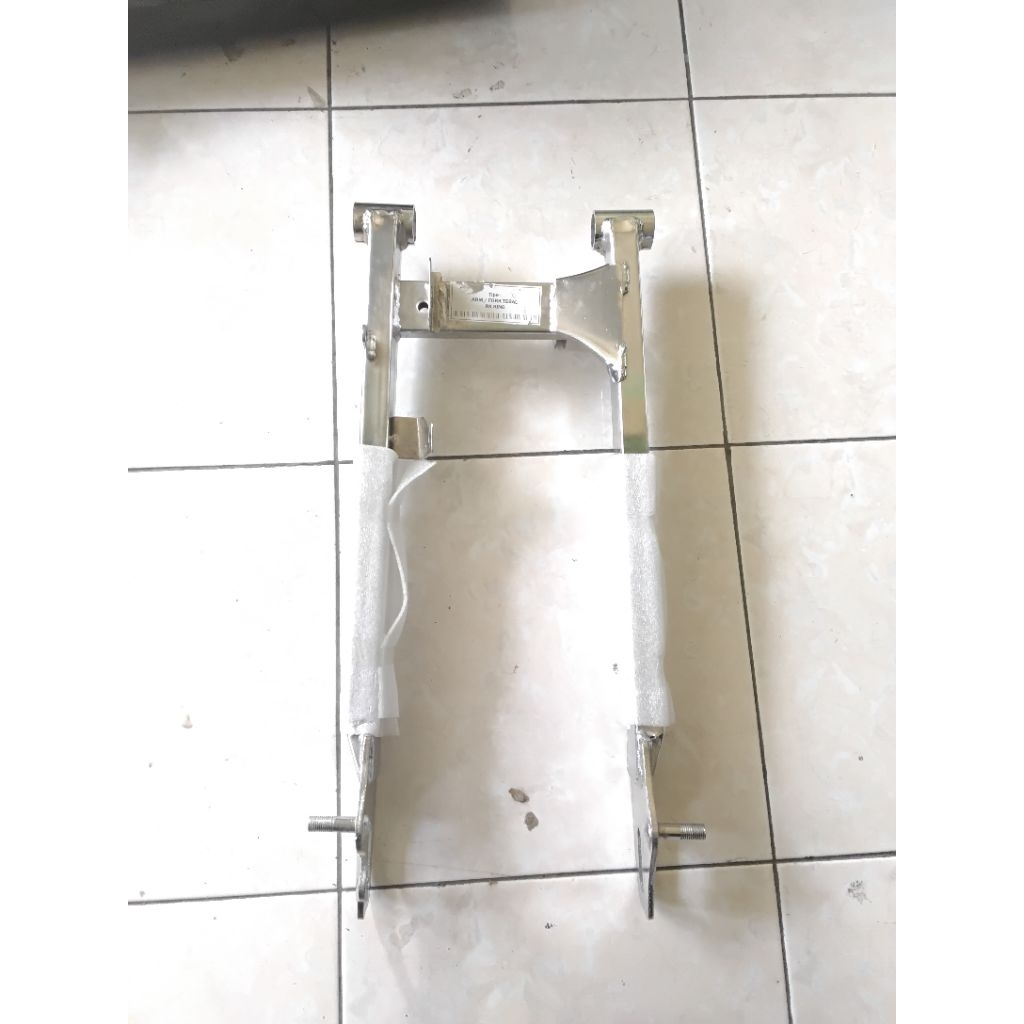 Arm Standar Yamaha Rx King Hitam Dan Crom