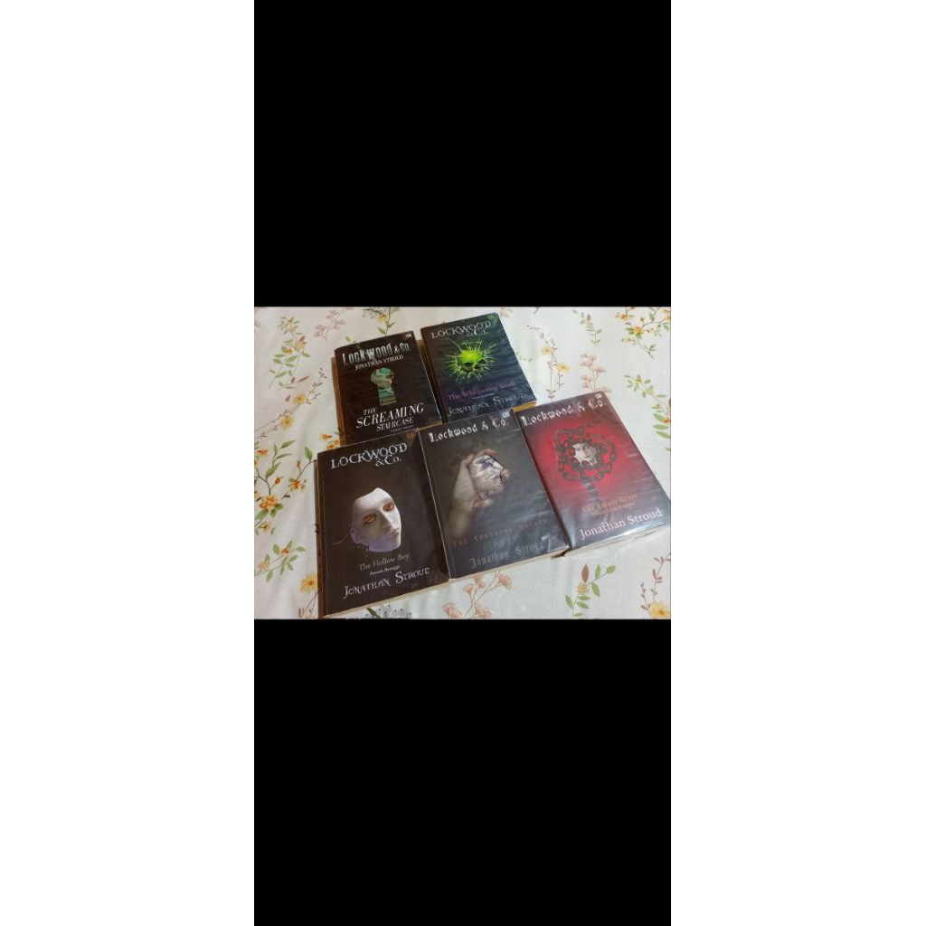 preloved lockwood and co 1 set terjemahan Indonesia
