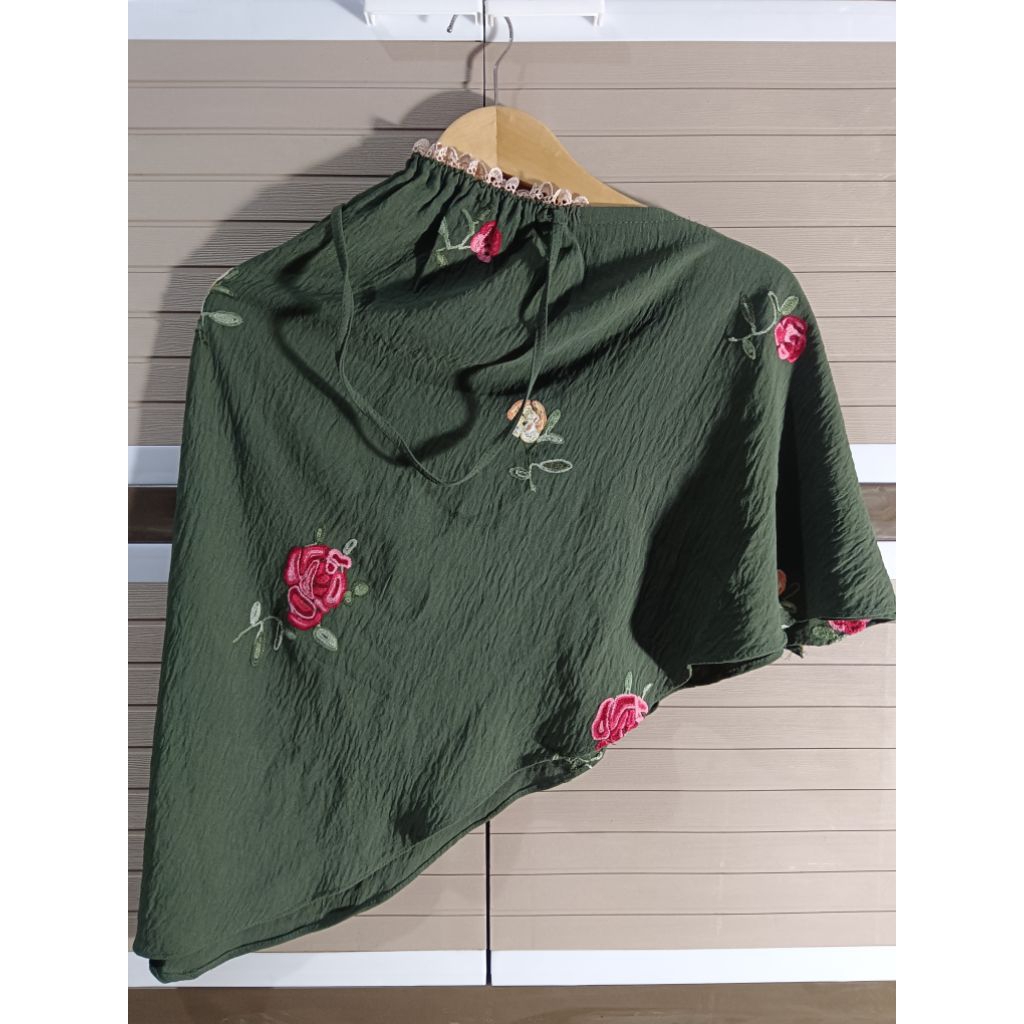 jilbab instan hijau motif bunga