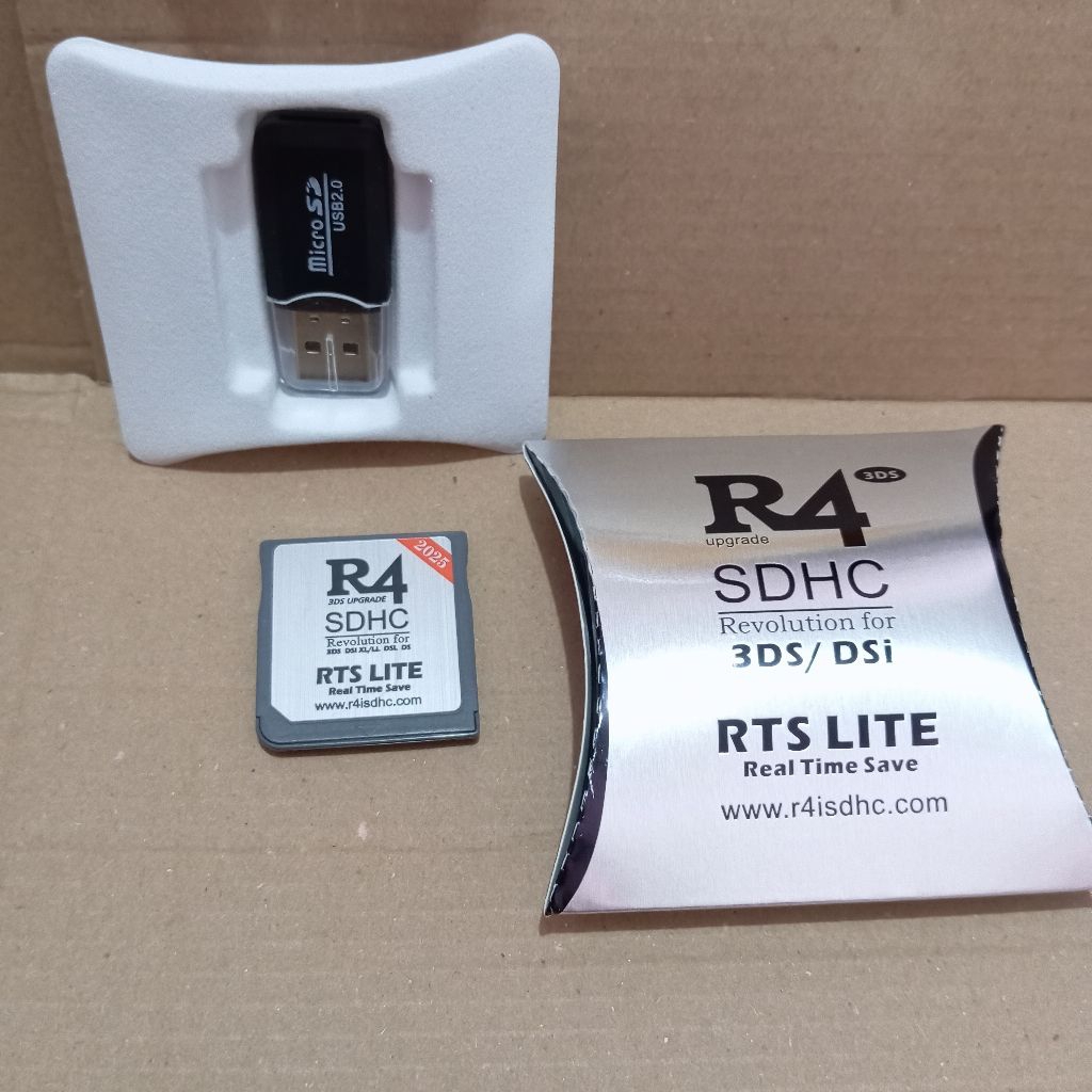 KASET GAME NINTENDO DS R4 SDHC RTS LITE CARTRIDGE GAME NDS LITE DAN MEMORY
