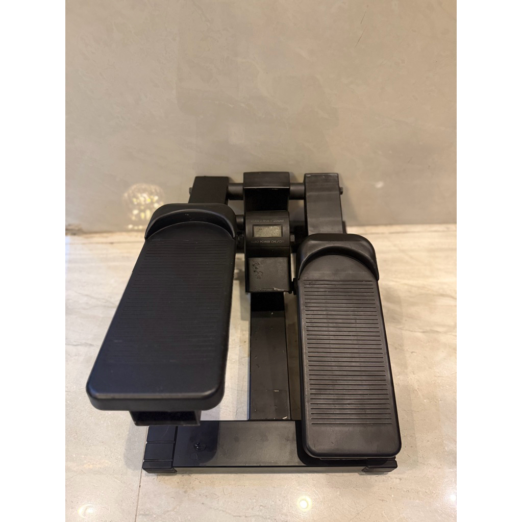 Mini Stepper untuk Kaki & Bokong Pria Wanita