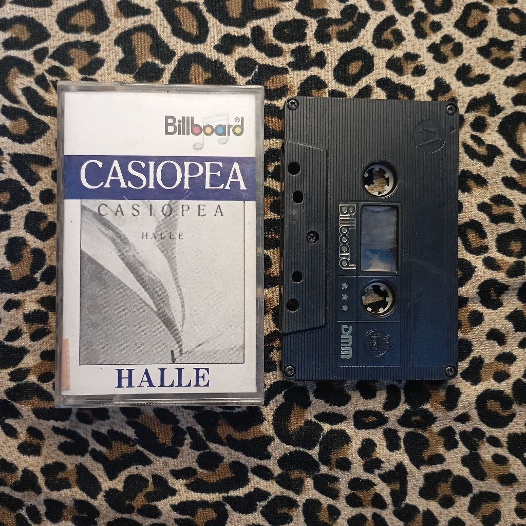 Kaset pita CASIOPEA - HALLE
