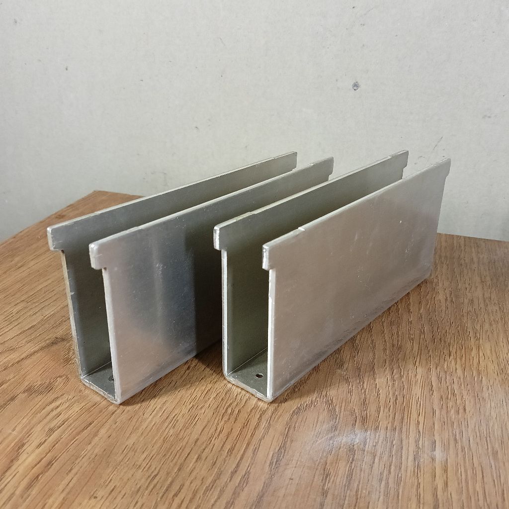 Heatsink IC atau TR tebal3mm panjang 15.8cm bekas masih bagus