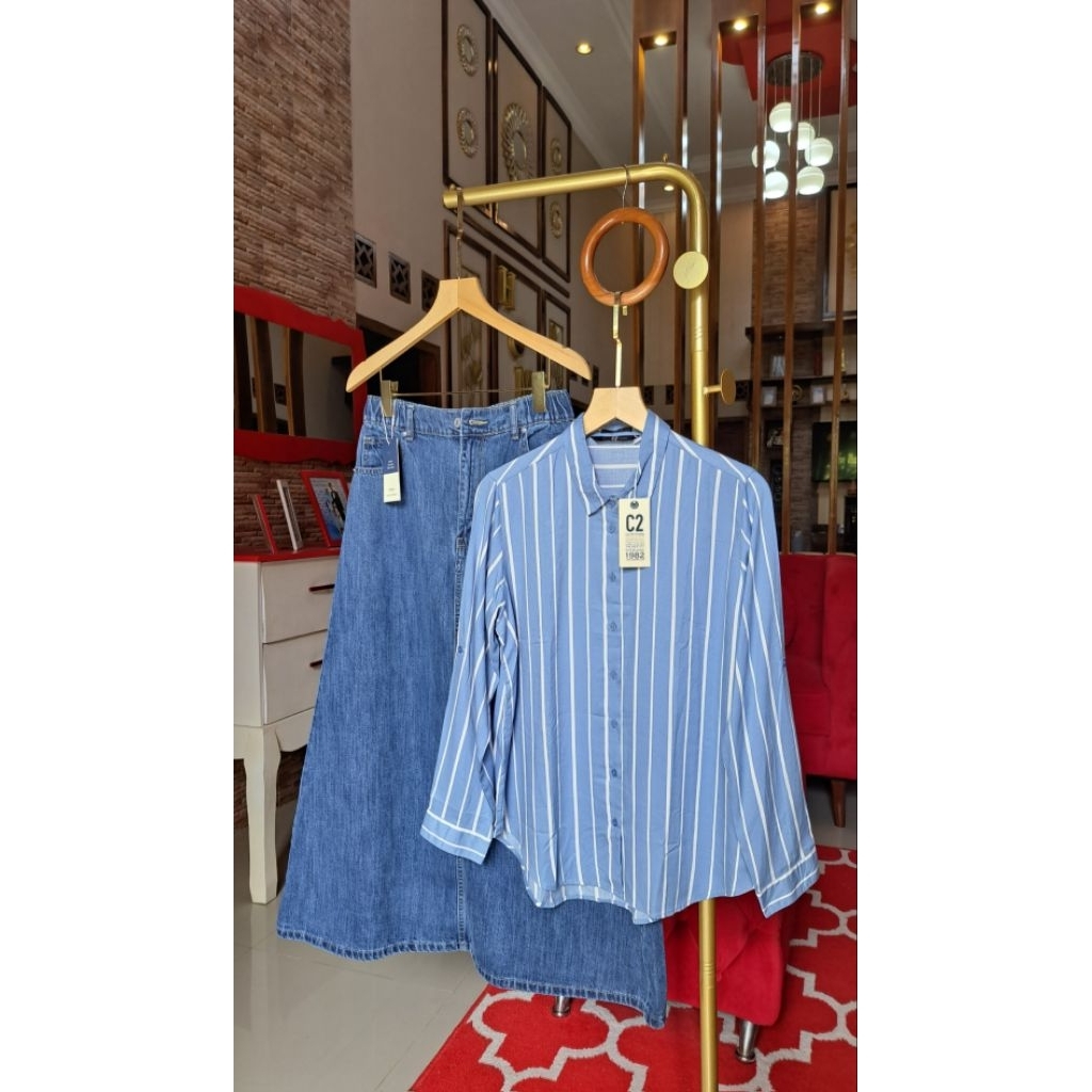 MIX AND MATCH ROK JEANS M&B MIX KEMEJA C2 OUTFITTERS,WARNA BLUE DENIM NYA CAKEP BANGET 