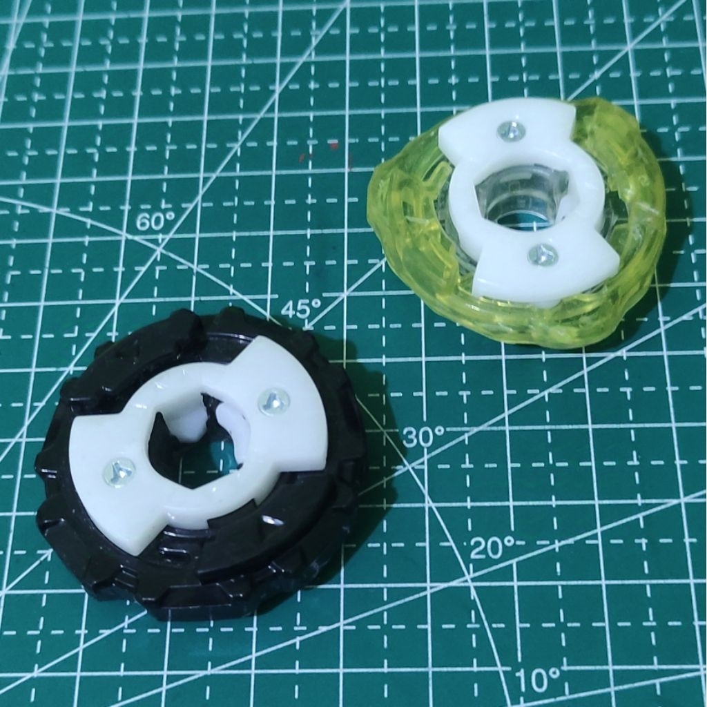 BEYBLADE X RATCHET 7-60 + RATCHET 3-60