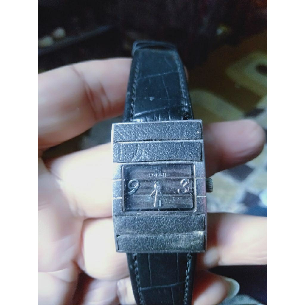 Jam tangan wanita ochiel preloved berbentuk kotak