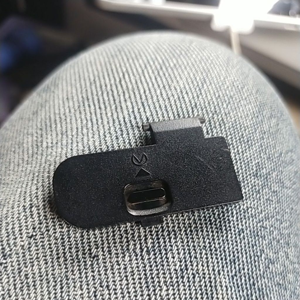 tutup baterai kamera nikon d3100 original