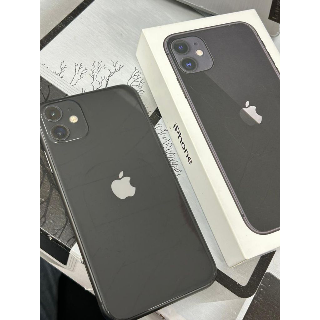 Iphone 11 64 ibox minus notif gantian lcd sama batre servis hb 74% ada whitespot 3 titik seperti dif