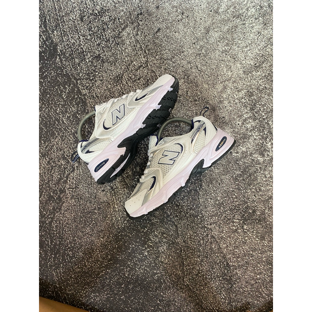 New Balance 530