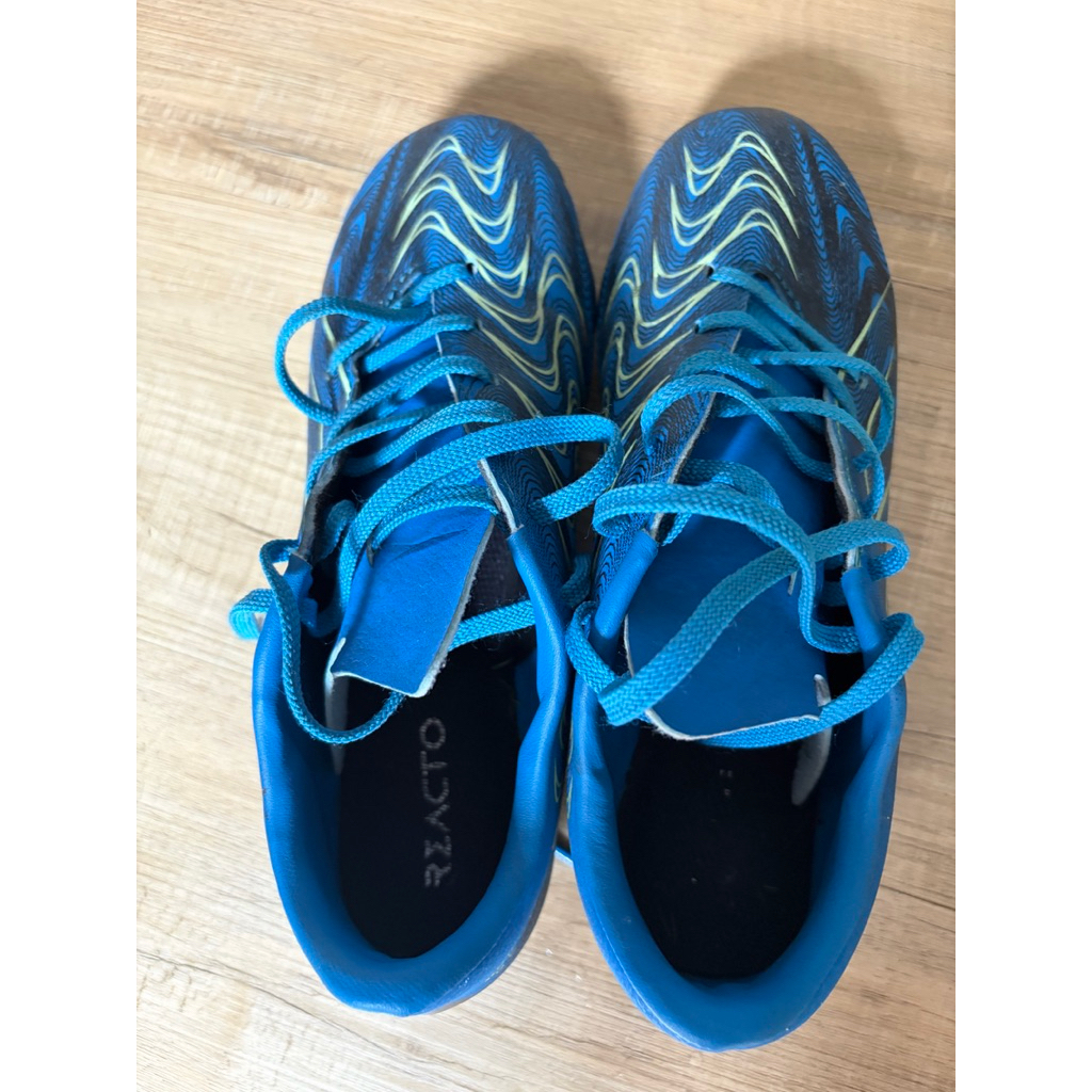 Sepatu Bola Anak Specs size 36