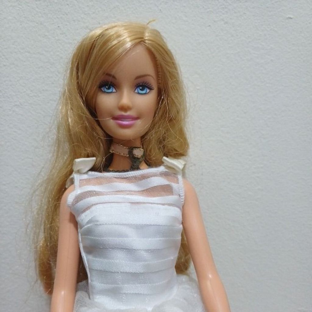 Barbie Movie Anneliese singing doll