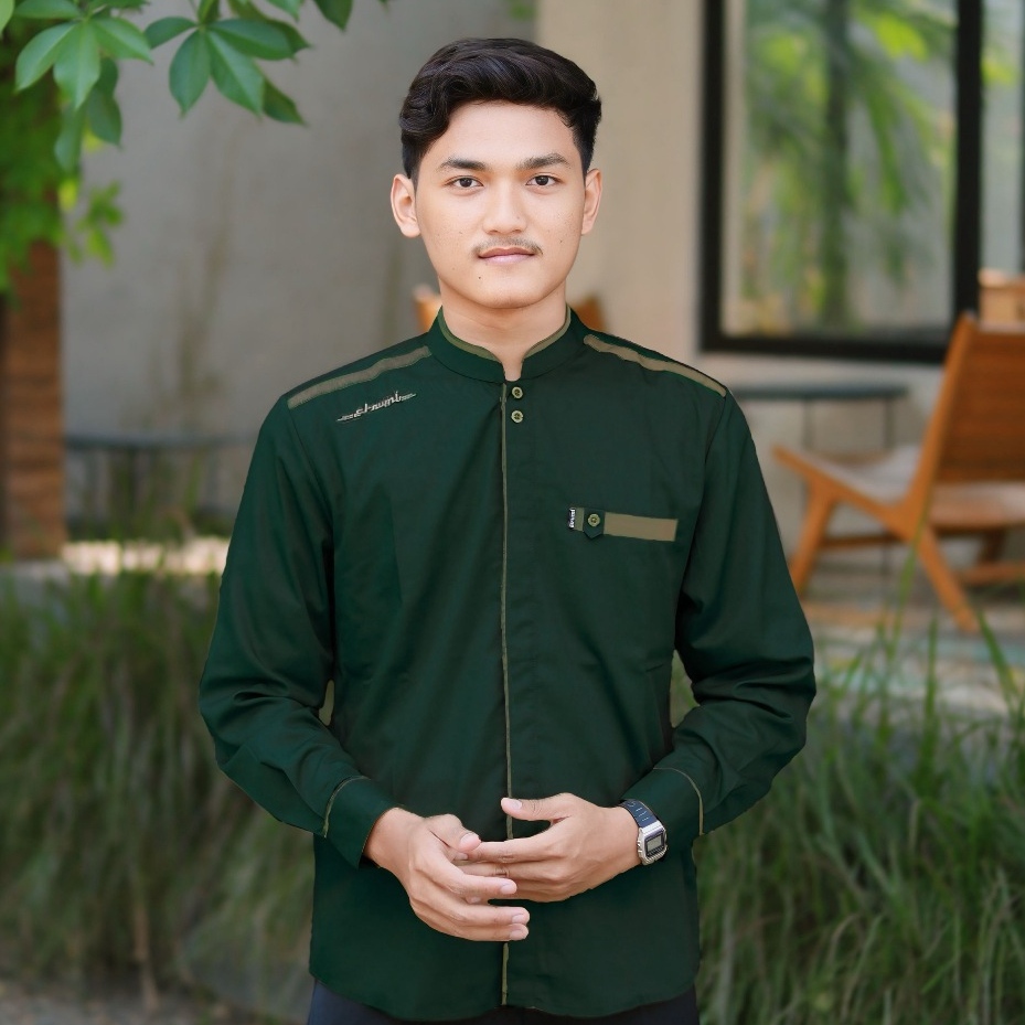 Baju Koko Pria Elrumi Lengan Panjang Motif Yisunsin Warna Hijau Botol