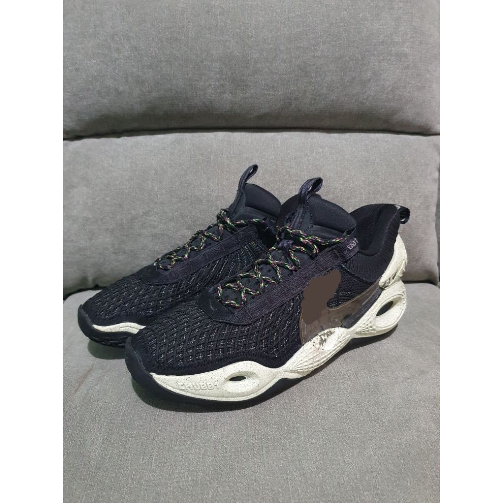 Sepatu Basket Second (Size 44.5)