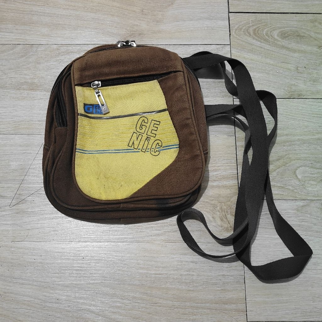 Tas selempang Genic - Tas selempang