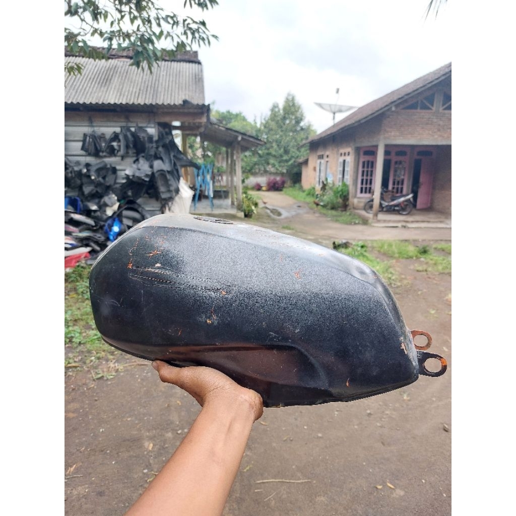 Tengki Tangki Suzuki A100 Econos Original Bahan