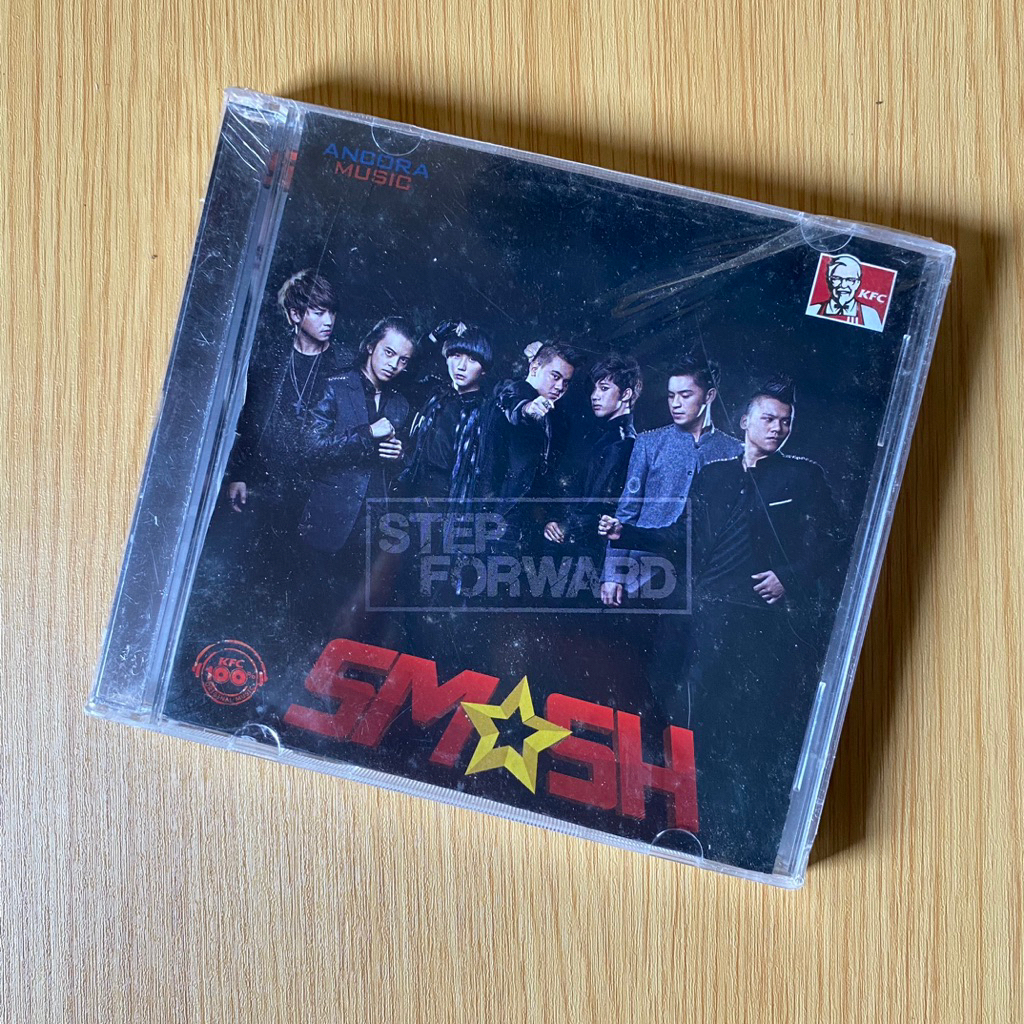 CD MUSIC SMASH - STEP FORWARD - ( SEGEL )