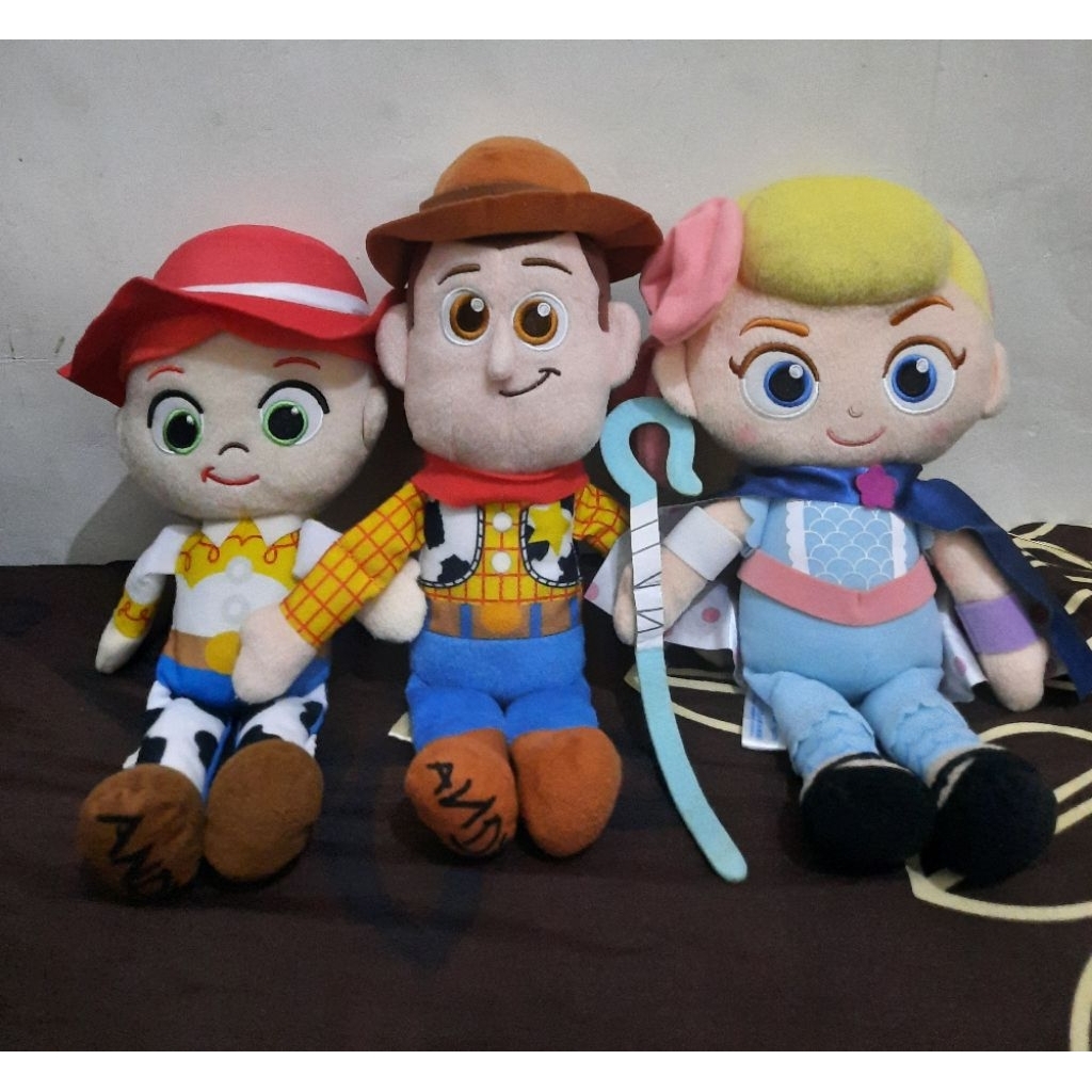 Boneka Woody, Jessie dan Bo Peep Toy Story Original Brand Disney x Sega Cakep Like New Satu Seri