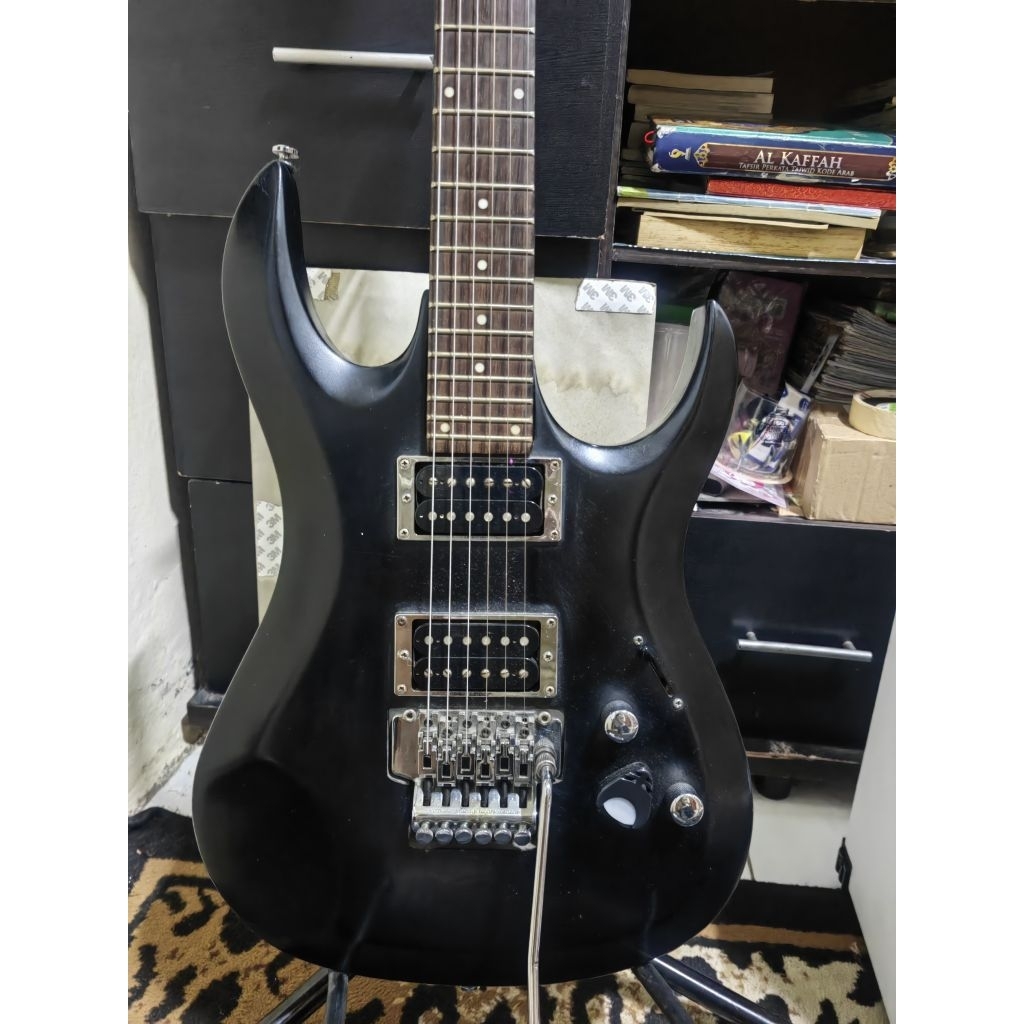 gitar listrik plus ampli