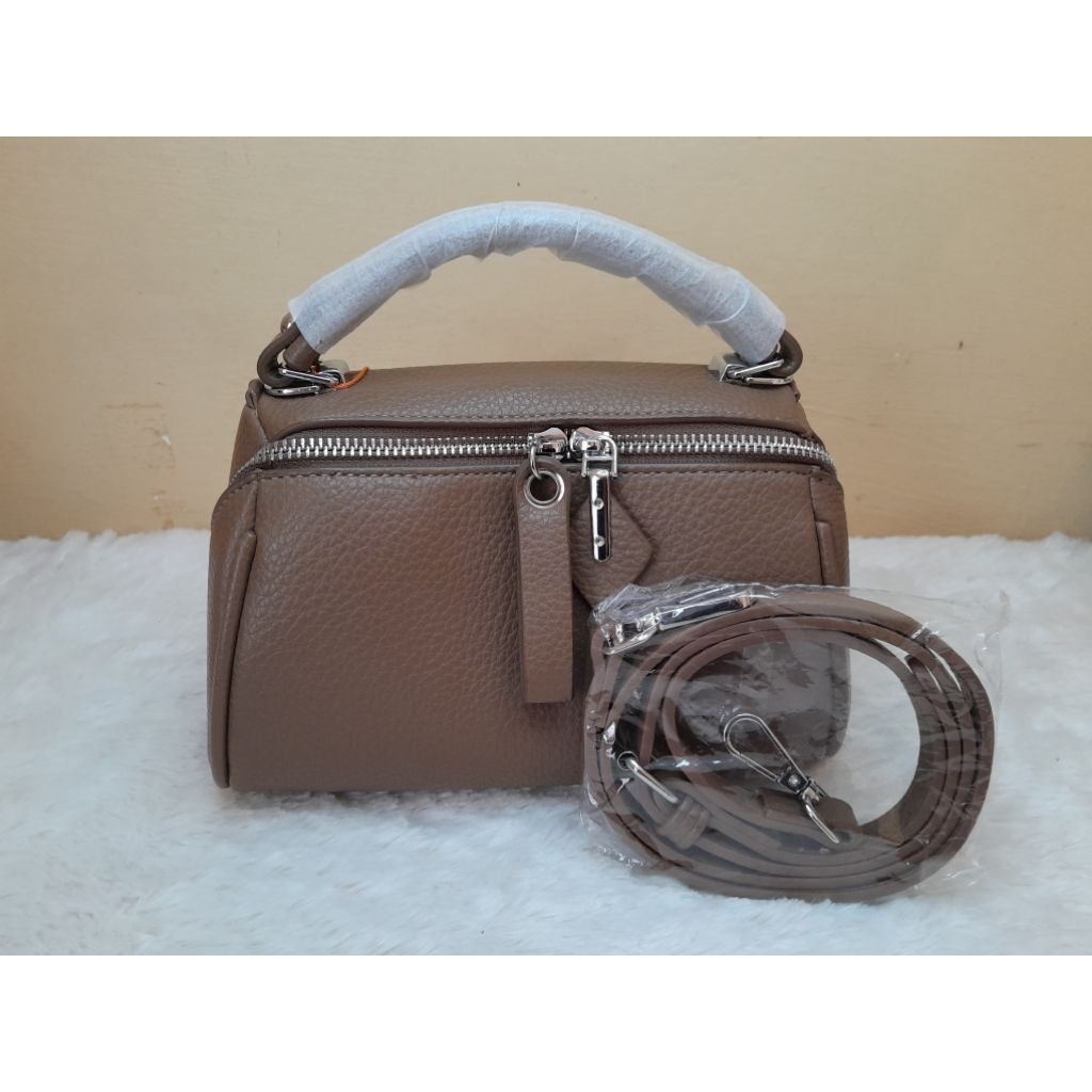 Tas selempang wanita model speedy | Yadier